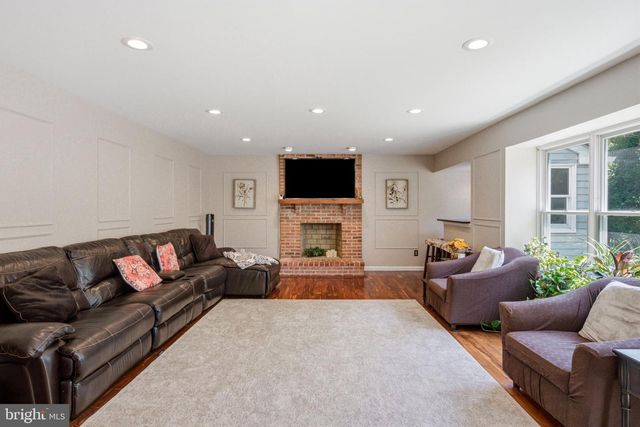 1843 BEACON HILL DR, Dresher, PA 19025