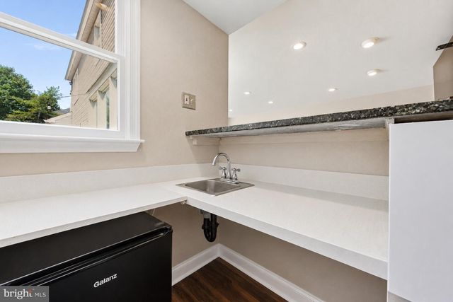 1843 BEACON HILL DR, Dresher, PA 19025