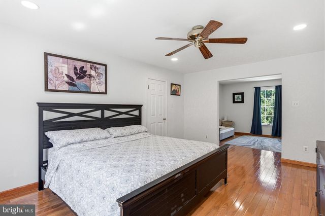 1843 BEACON HILL DR, Dresher, PA 19025