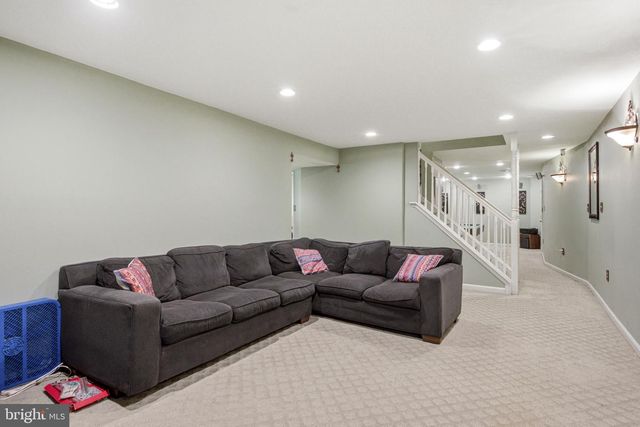 1843 BEACON HILL DR, Dresher, PA 19025