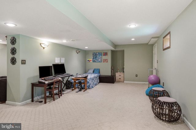 1843 BEACON HILL DR, Dresher, PA 19025