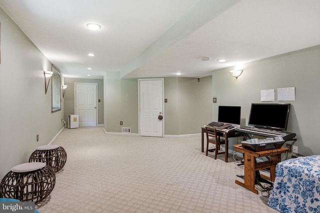 1843 BEACON HILL DR, Dresher, PA 19025