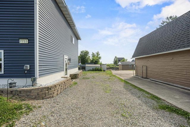 7711 BOOM BAY HEIGHTS ROAD, Larsen, WI 54947