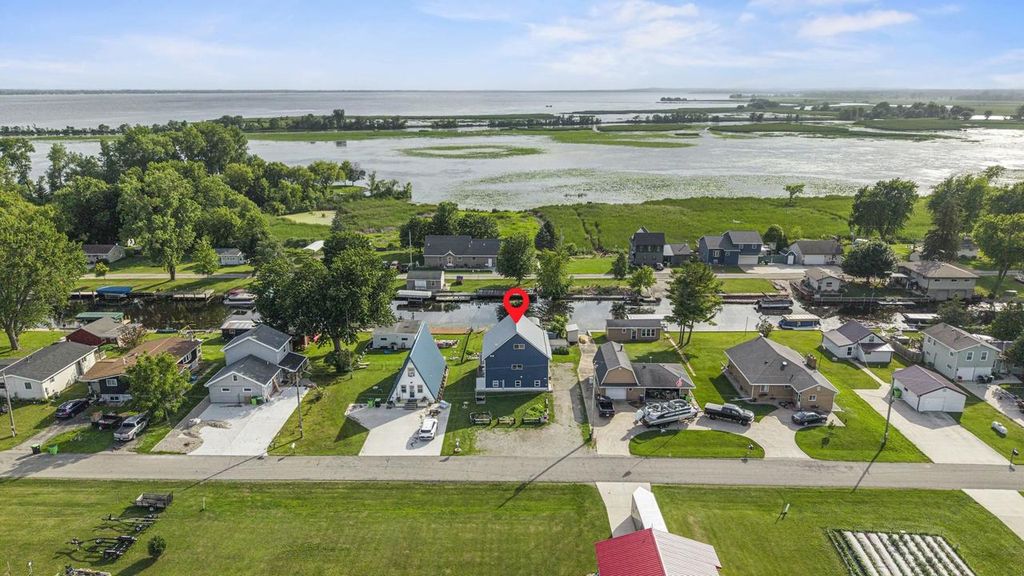 7711 BOOM BAY HEIGHTS ROAD, Larsen, WI 54947