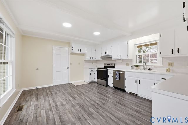 1534 Mount Pleasant Dr, Colonial Heights, VA 23834