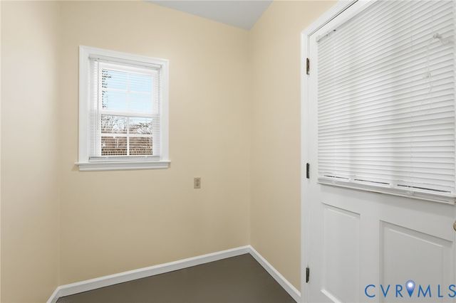 1534 Mount Pleasant Dr, Colonial Heights, VA 23834