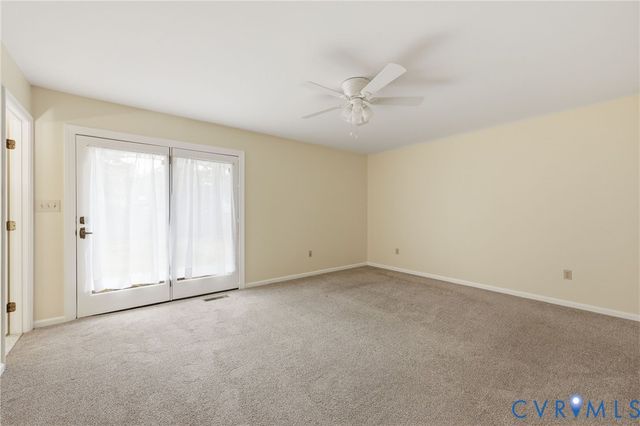 1534 Mount Pleasant Dr, Colonial Heights, VA 23834