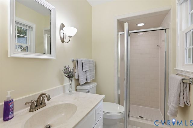 1534 Mount Pleasant Dr, Colonial Heights, VA 23834