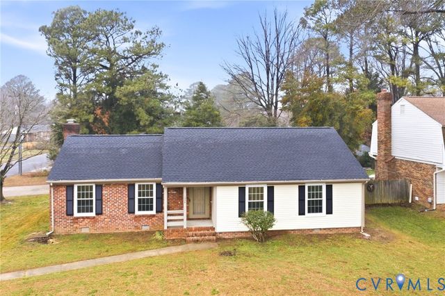 1534 Mount Pleasant Dr, Colonial Heights, VA 23834