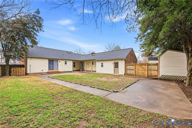 1534 Mount Pleasant Dr, Colonial Heights, VA 23834