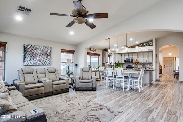17143 S Golden Sunrise Place, Vail, AZ 85641