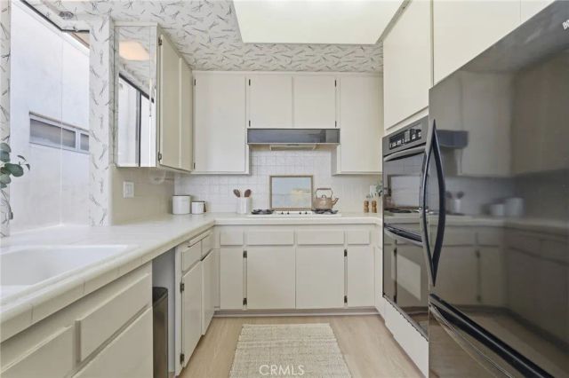 2516 The Strand, Manhattan Beach, CA 90266