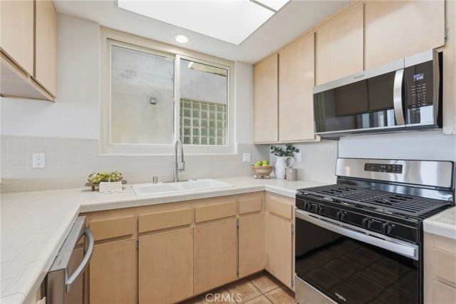 2516 The Strand, Manhattan Beach, CA 90266