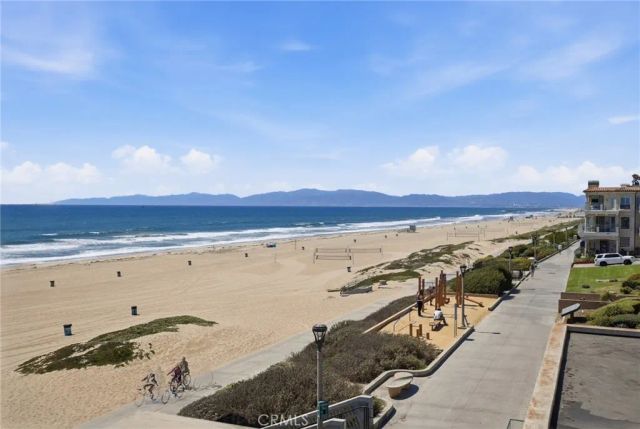 2516 The Strand, Manhattan Beach, CA 90266