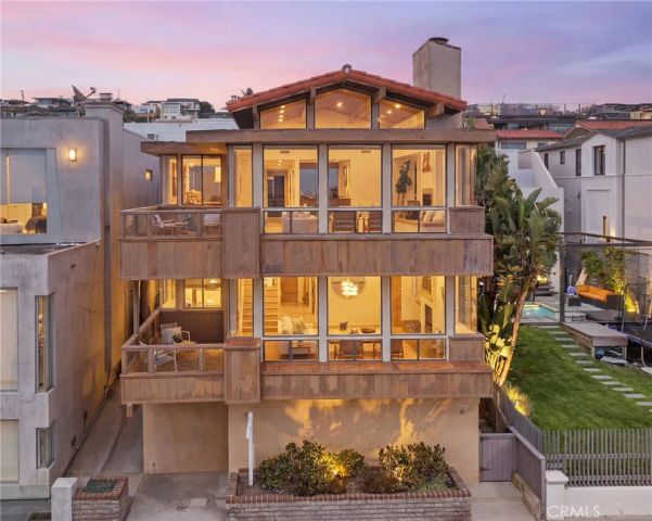2516 The Strand, Manhattan Beach, CA 90266