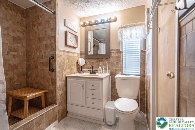 3465 Wolf Pack Drive 162, South Whitehall Twp, PA 18069