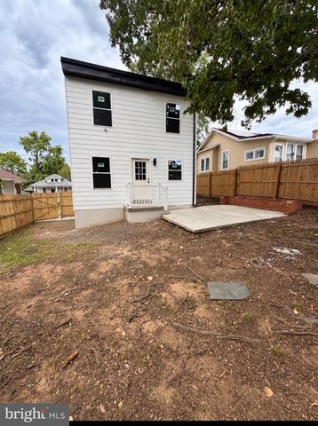 5707 DAVEY ST, Capitol Heights, MD 20743