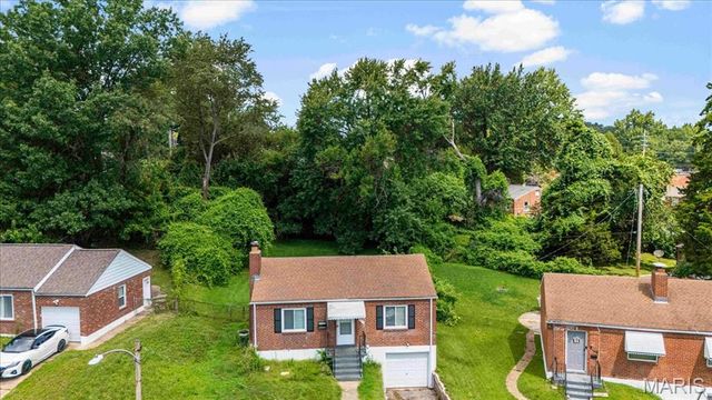 8871 Granada Place, St Louis, MO 63136