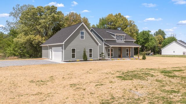 3776 Hollow Springs Rd, Bradyville, TN 37026