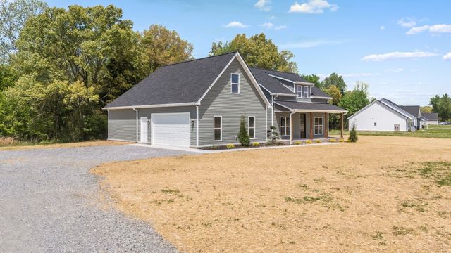 3776 Hollow Springs Rd, Bradyville, TN 37026