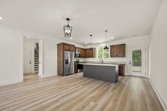 3776 Hollow Springs Rd, Bradyville, TN 37026
