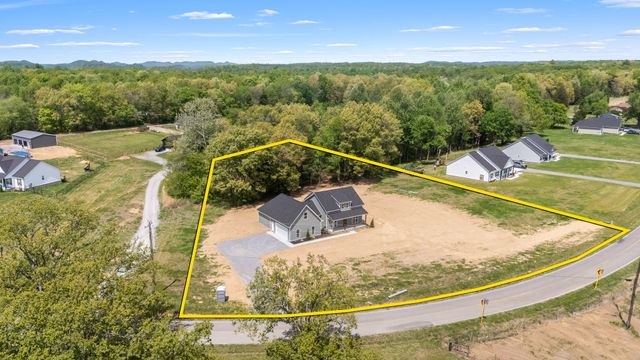 3776 Hollow Springs Rd, Bradyville, TN 37026