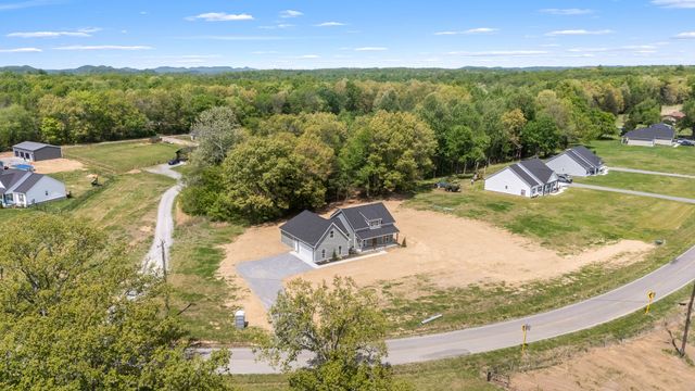 3776 Hollow Springs Rd, Bradyville, TN 37026