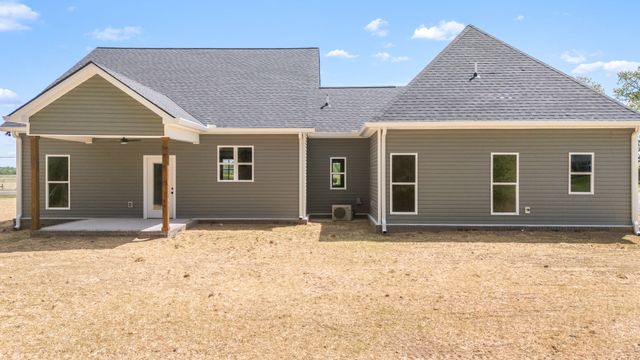 3776 Hollow Springs Rd, Bradyville, TN 37026