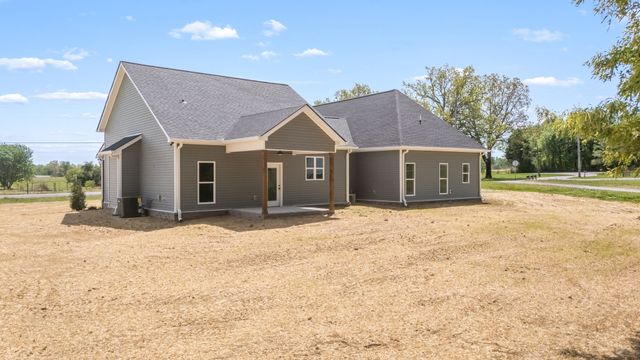 3776 Hollow Springs Rd, Bradyville, TN 37026