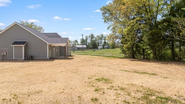 3776 Hollow Springs Rd, Bradyville, TN 37026