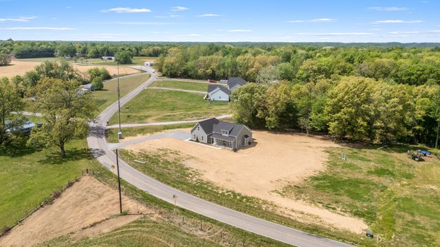 3776 Hollow Springs Rd, Bradyville, TN 37026