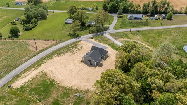 3776 Hollow Springs Rd, Bradyville, TN 37026