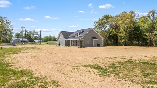 3776 Hollow Springs Rd, Bradyville, TN 37026