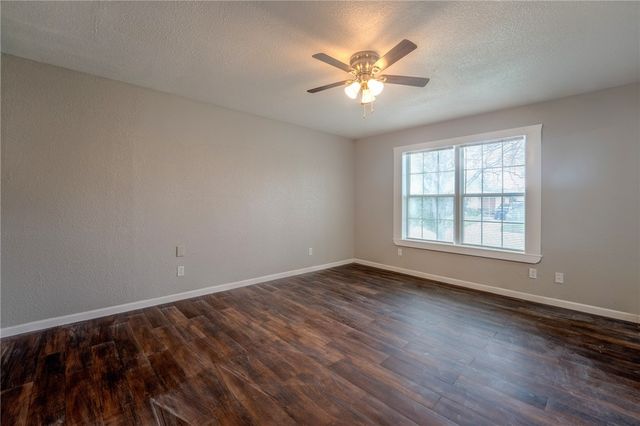 1424 Annapolis Dr, Corpus Christi, TX 78415