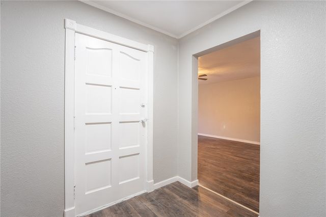 1424 Annapolis Dr, Corpus Christi, TX 78415