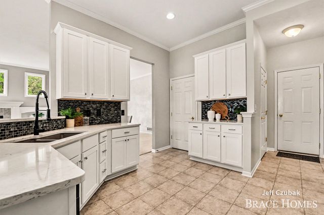 3573 Mill Point Drive Se, City Of Kentwood, MI 49512