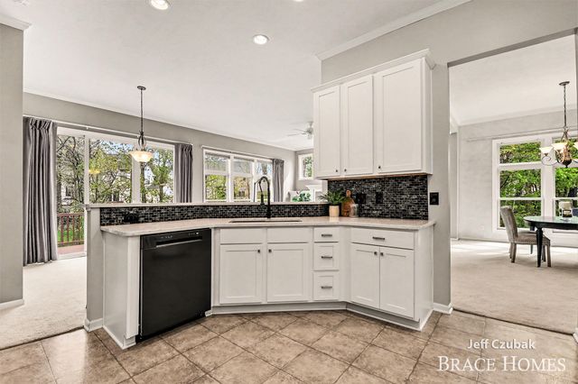 3573 Mill Point Drive Se, City Of Kentwood, MI 49512