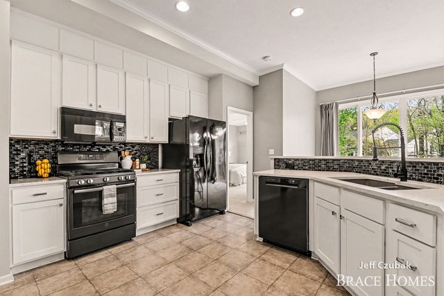 3573 Mill Point Drive Se, City Of Kentwood, MI 49512