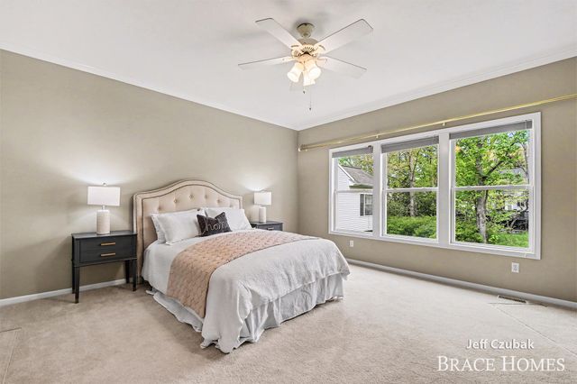 3573 Mill Point Drive Se, City Of Kentwood, MI 49512