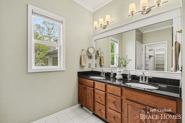 3573 Mill Point Drive Se, City Of Kentwood, MI 49512