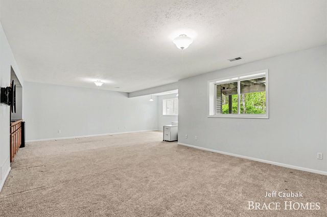 3573 Mill Point Drive Se, City Of Kentwood, MI 49512