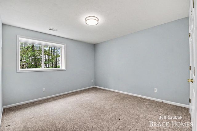 3573 Mill Point Drive Se, City Of Kentwood, MI 49512