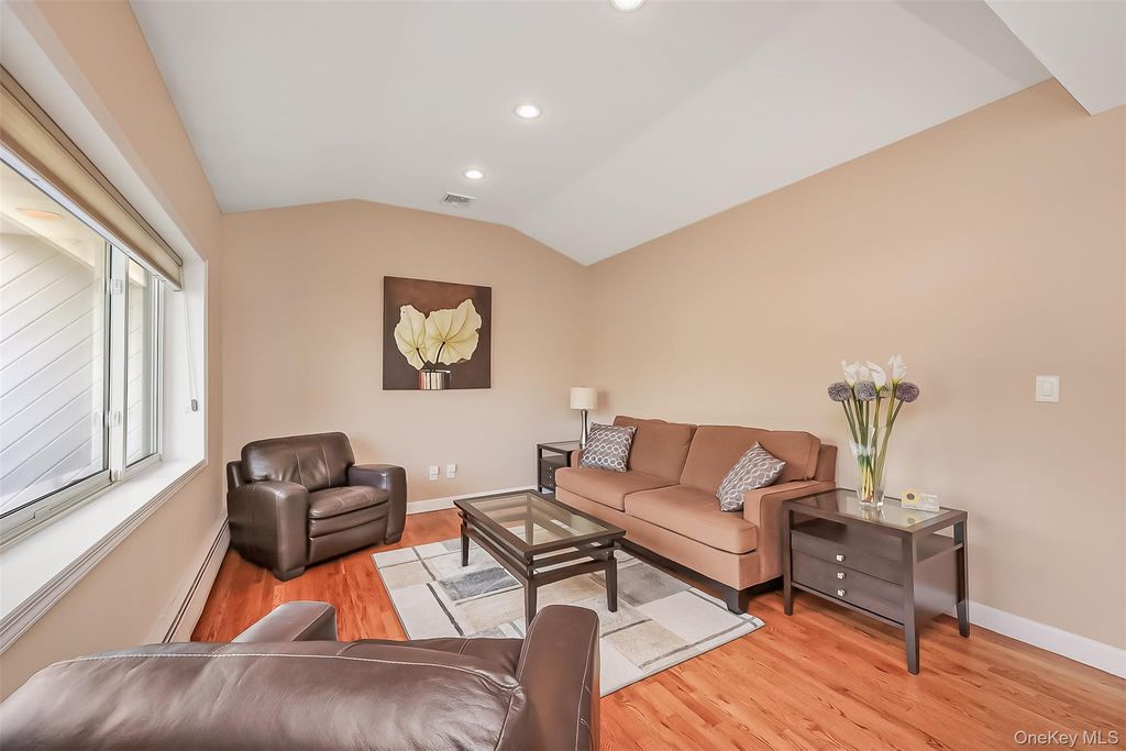 65 Graham Street, Farmingdale, NY 11735 — photo 5