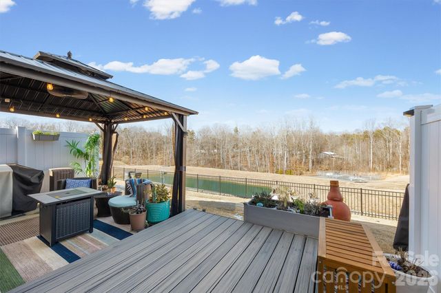 5024 Moss Pine Way, Tega Cay, SC 29708