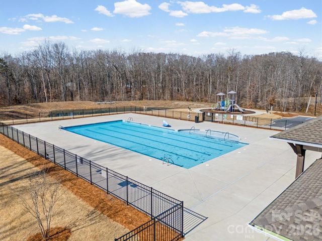 5024 Moss Pine Way, Tega Cay, SC 29708