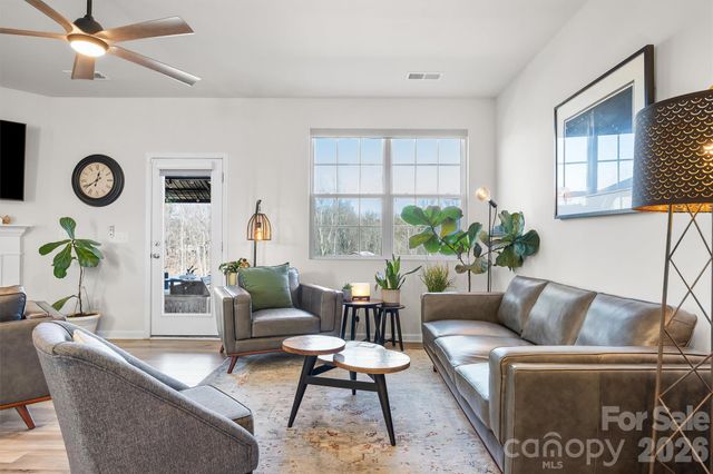 5024 Moss Pine Way, Tega Cay, SC 29708