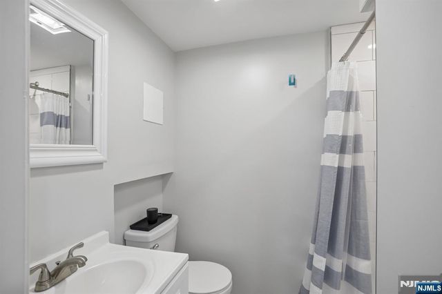 54 Allan Drive, North Arlington, NJ 07031