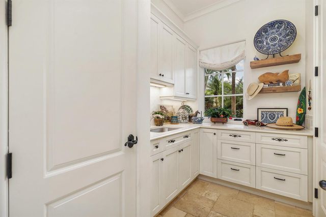 261 Seminole Avenue, Palm Beach, FL 33480