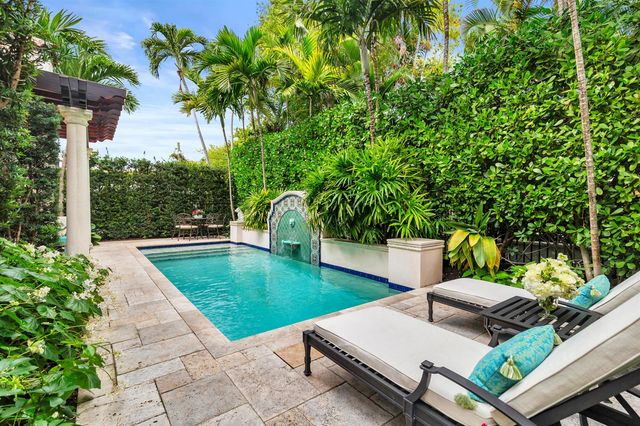 261 Seminole Avenue, Palm Beach, FL 33480