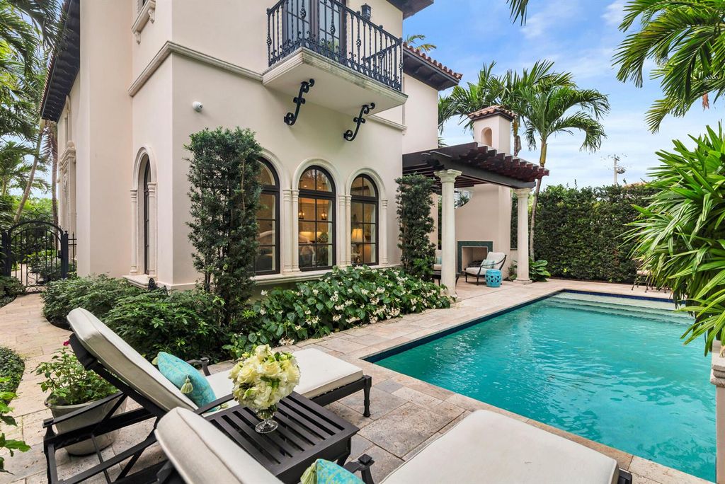 261 Seminole Avenue, Palm Beach, FL 33480